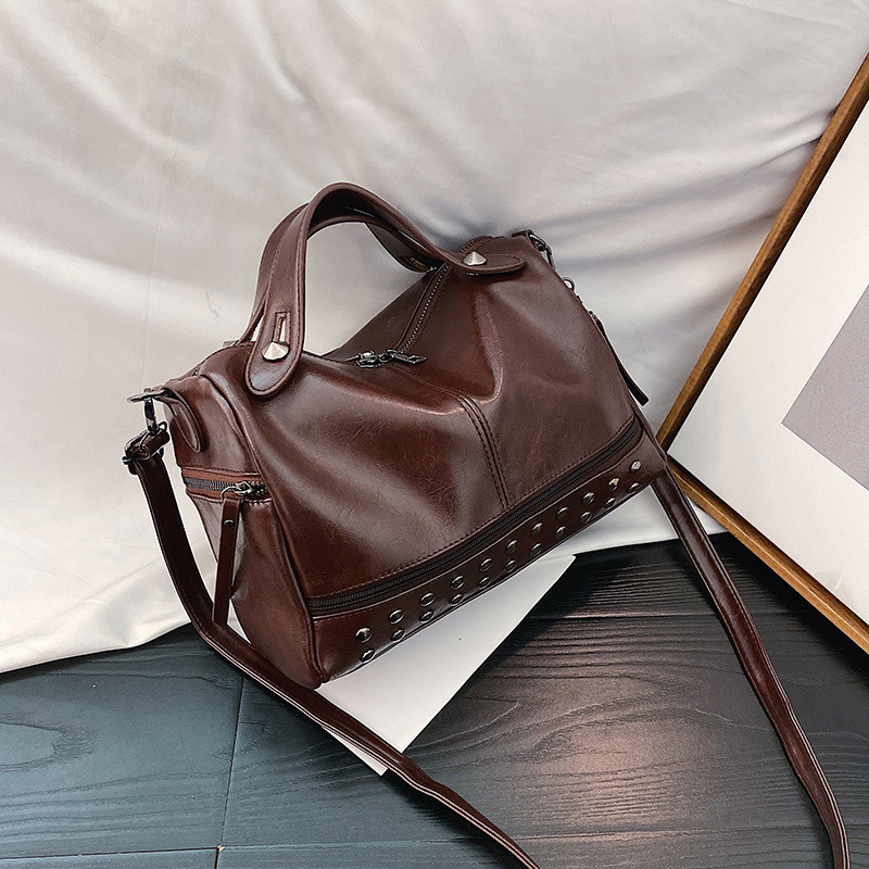 Single Shoulder Diagonal Bag Soft Leather