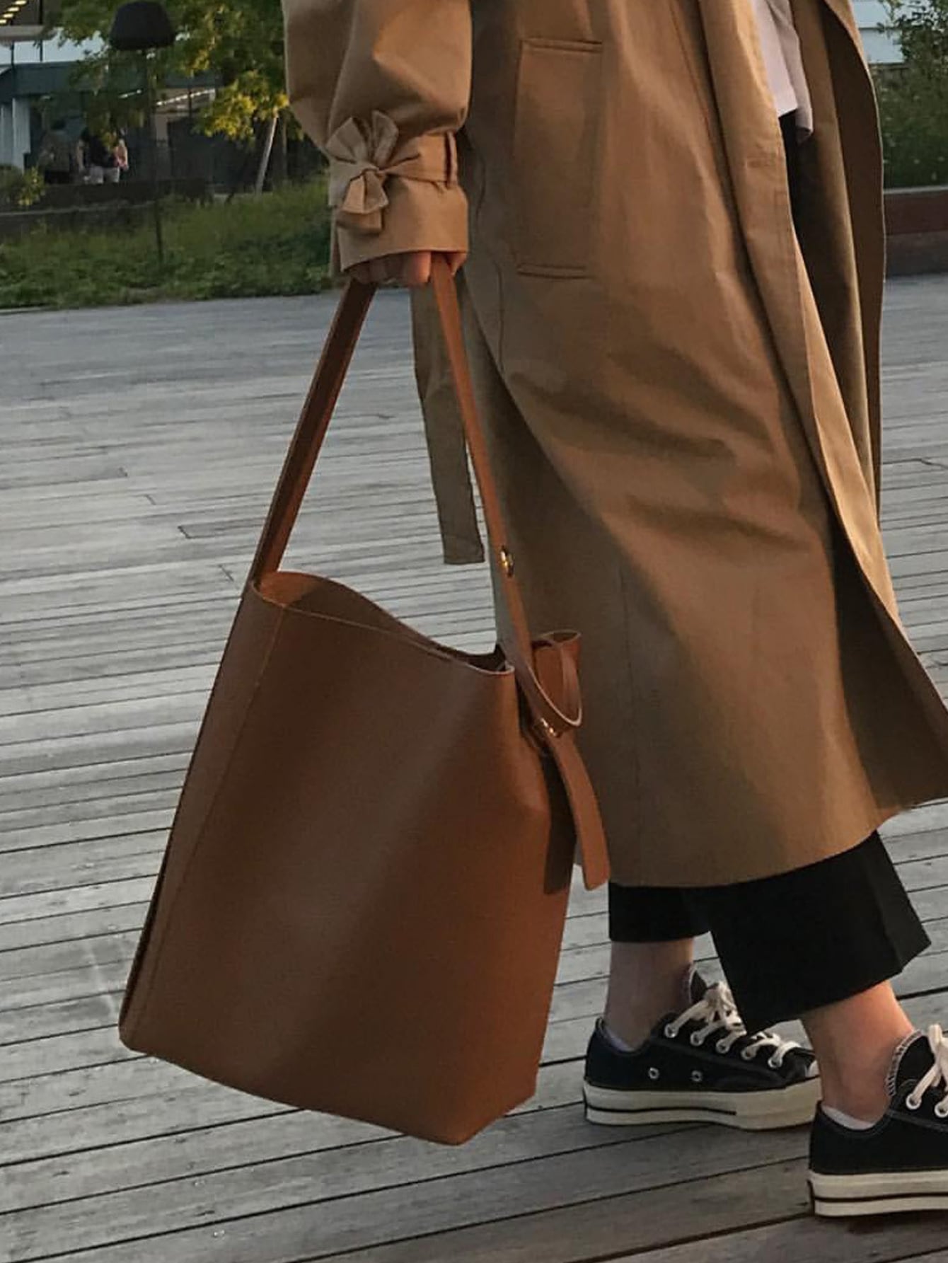 Minimalist Top Single Handle Bucket Bag