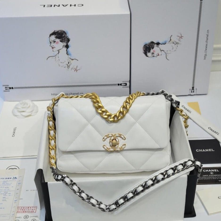 CHANEL 19 HANDBAG AS1160 - SILKROAD