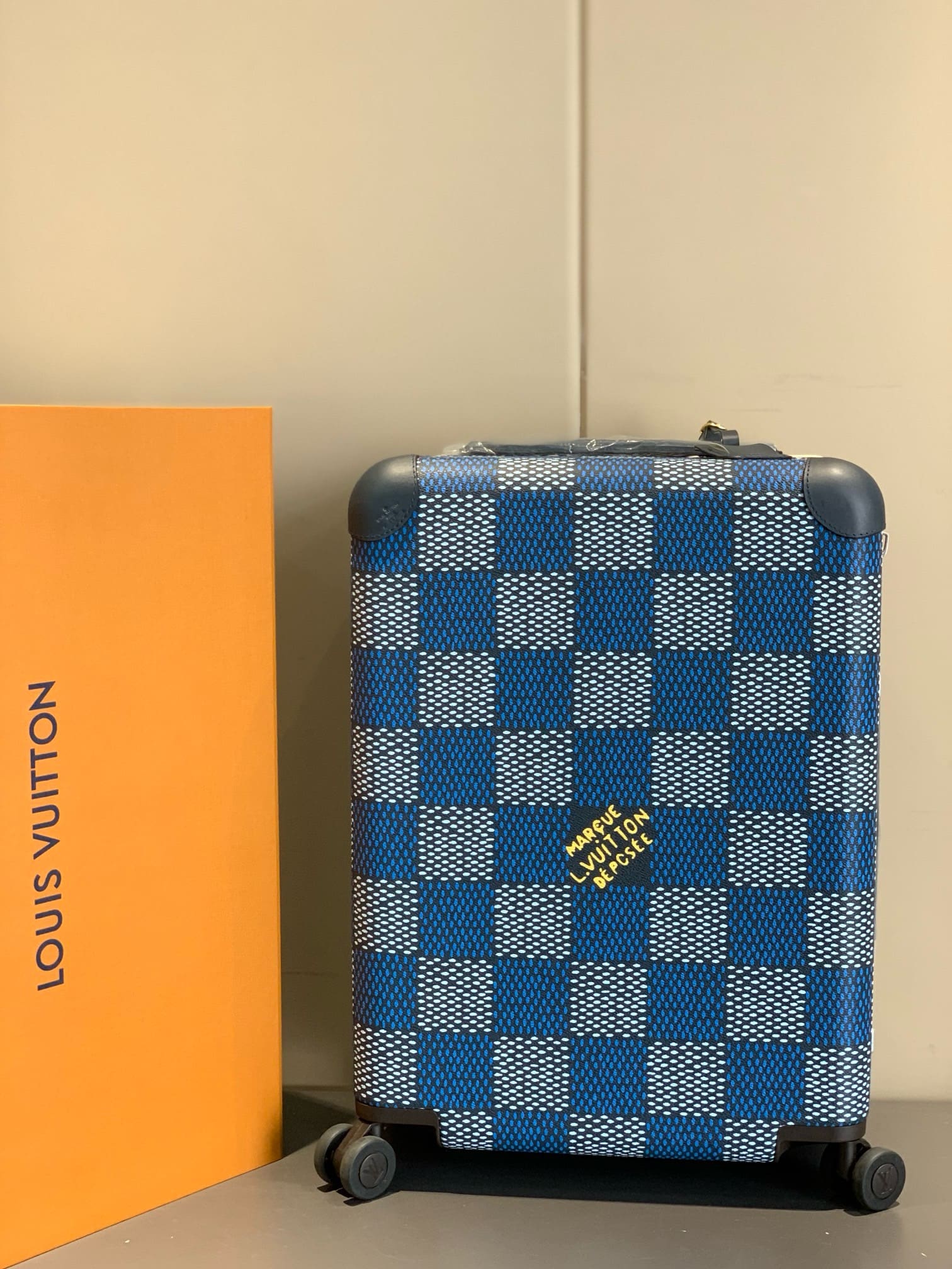 Louis Vuitton N40684 Horizon 55 - SILKROAD