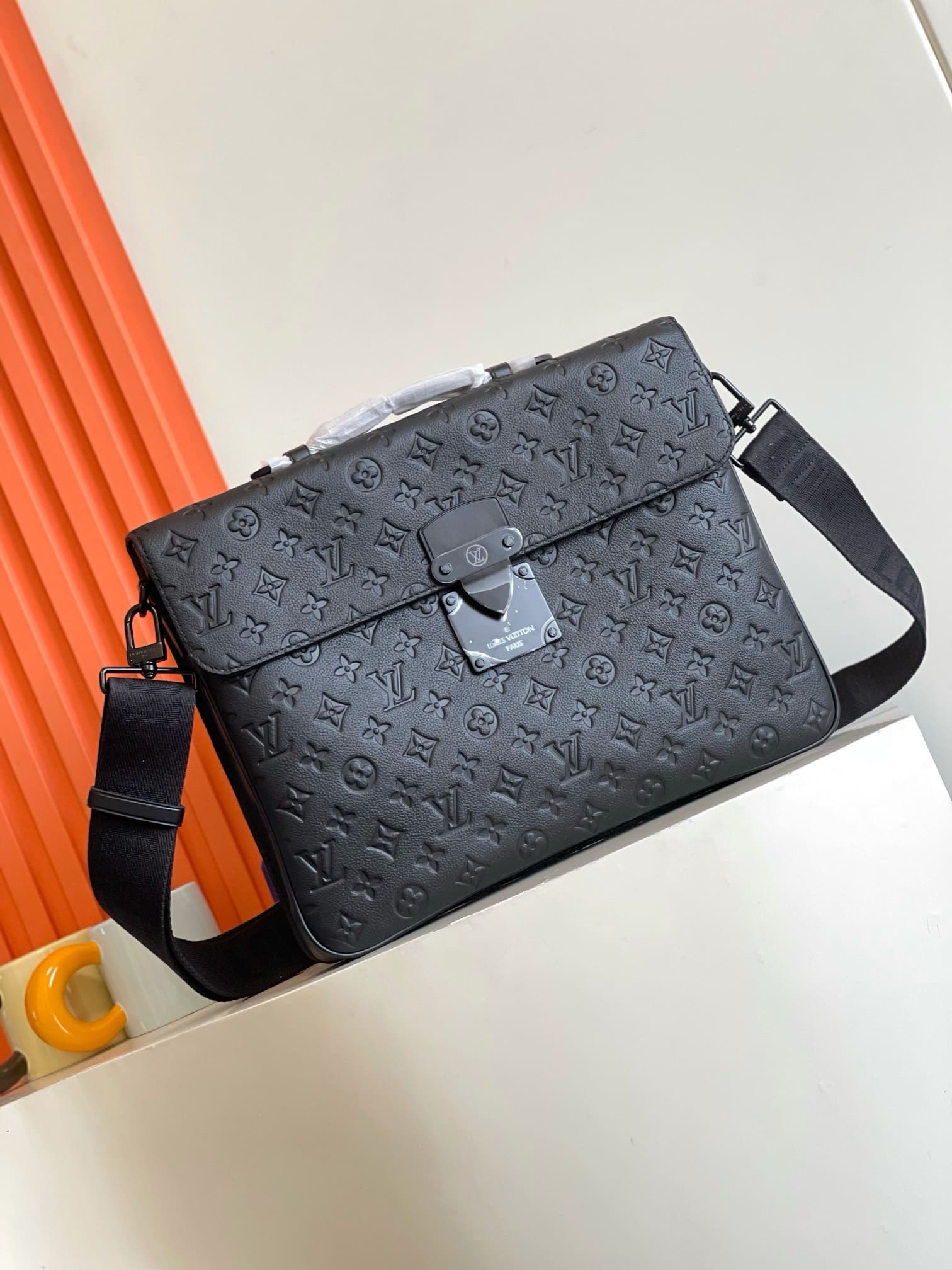 Louis Vuitton M20835 S-Lock Briefcase - SILKROAD