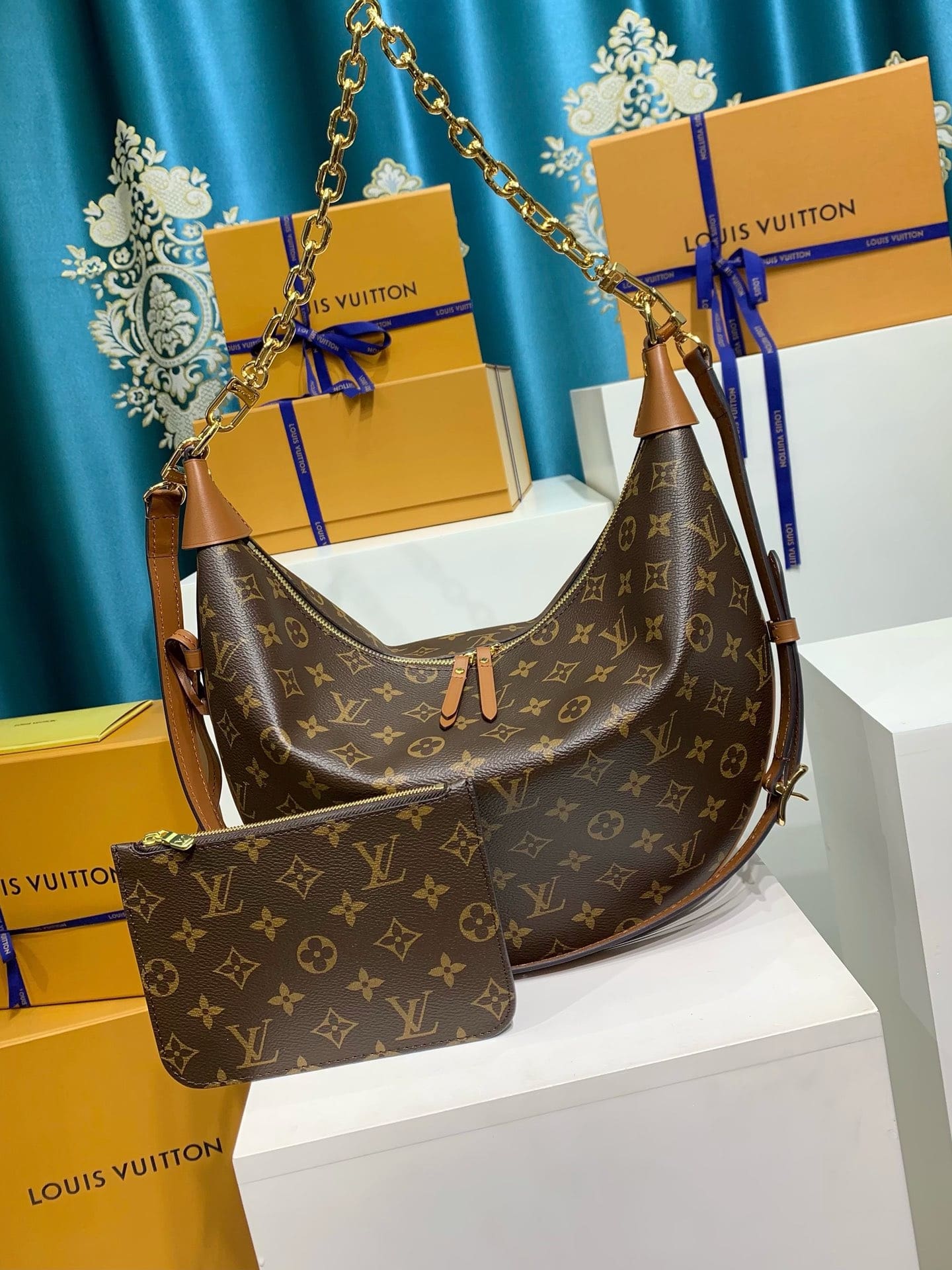 Louis Vuitton M46311 LOOP HOBO BAG - SILKROAD