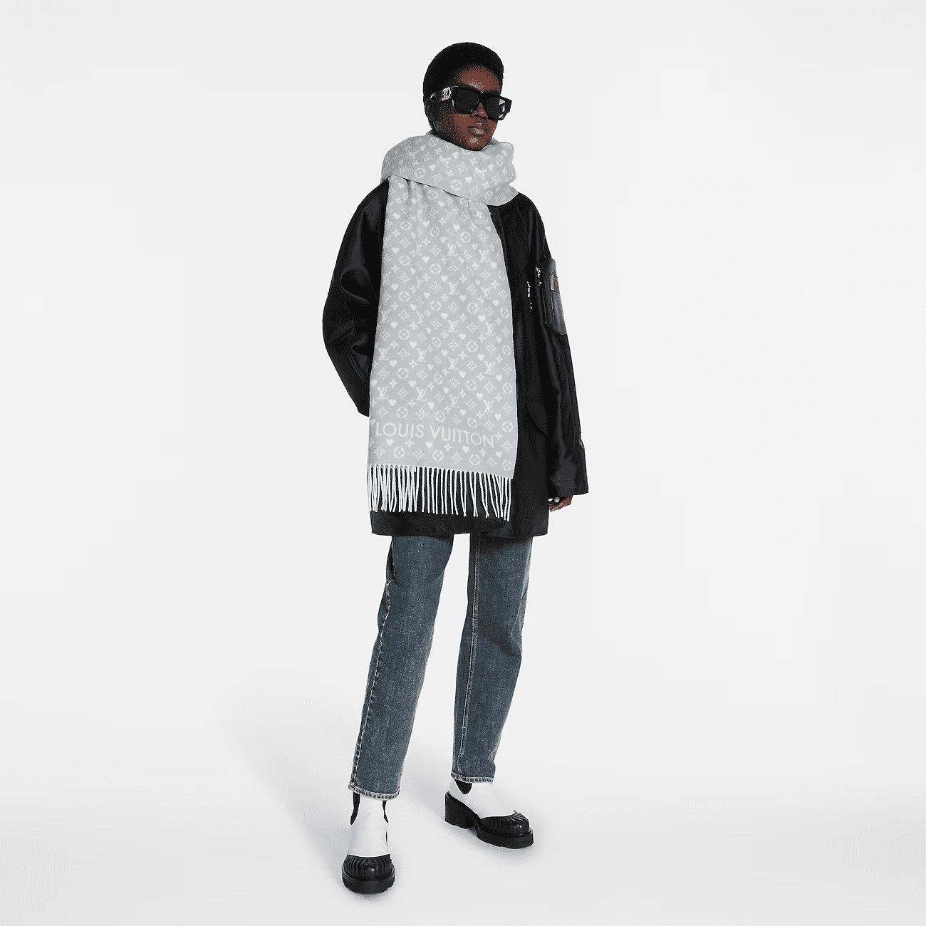 Louis Vuitton M77641 GAME ON Scarf - SILKROAD