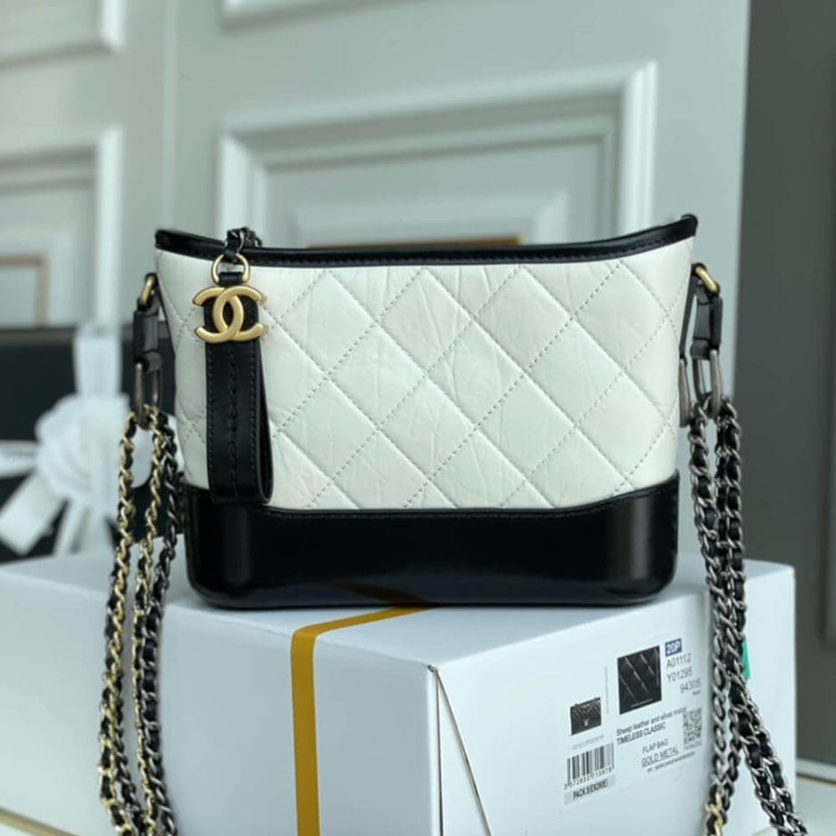 CHANEL’S GABRIELLE SMALL HOBO BAG A91810 - SILKROAD