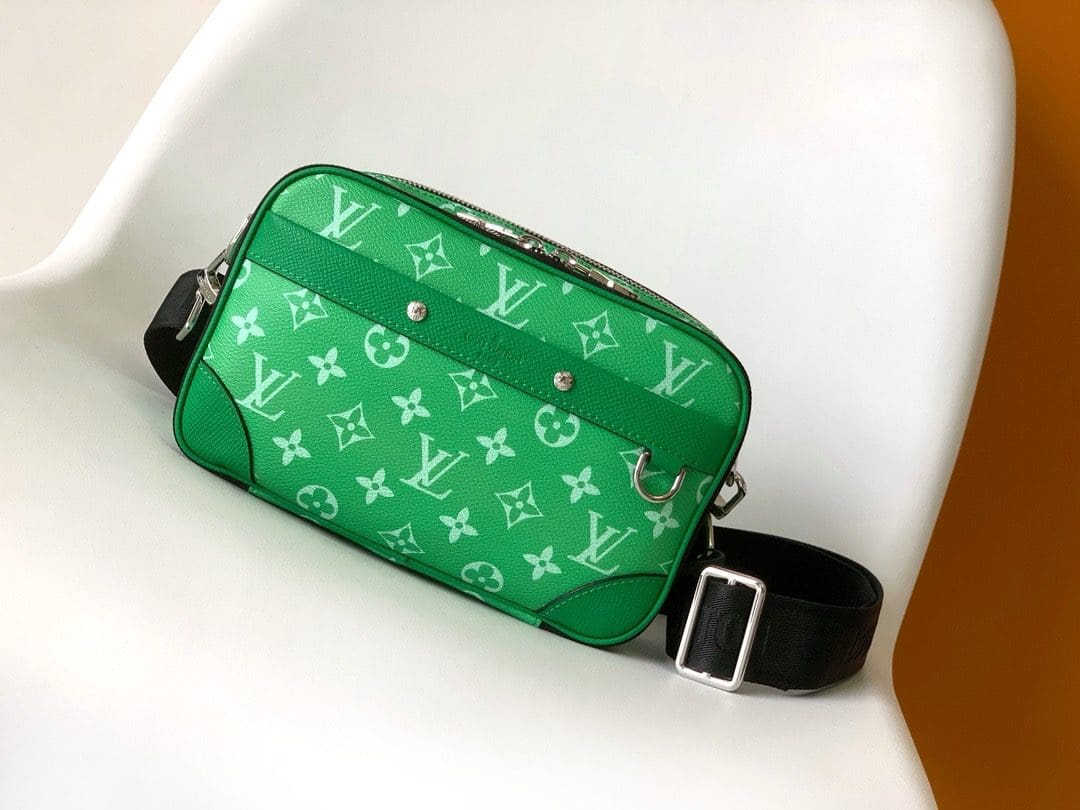 Louis Vuitton M31014 Alpha Messenger - SILKROAD