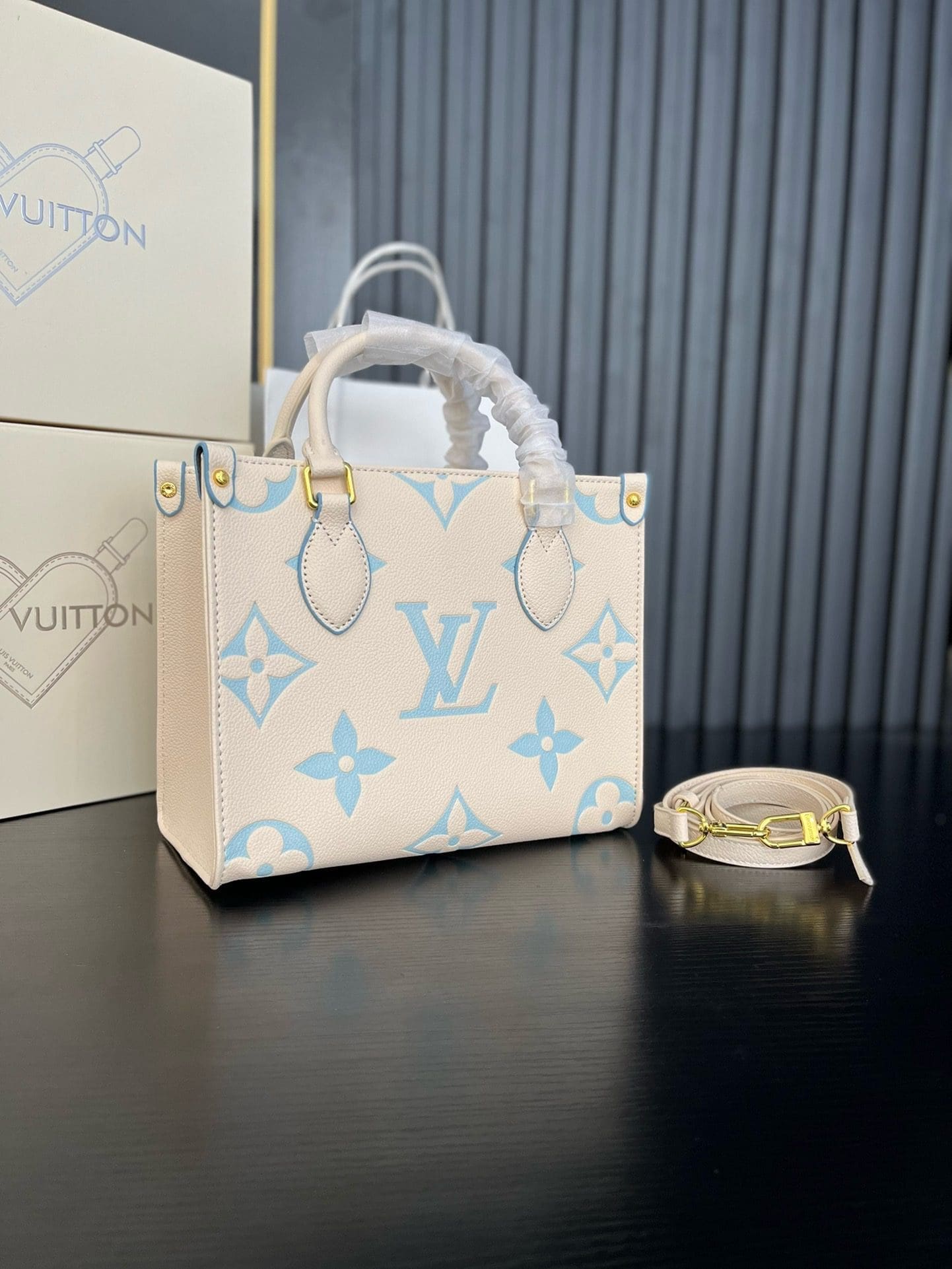 Louis Vuitton OnTheGo PM M46833 - SILKROAD