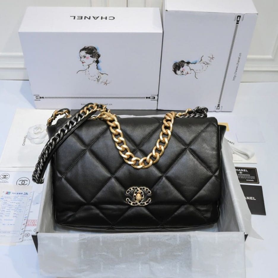 CHANEL 19 MAXI HANDBAG AS1162 - SILKROAD