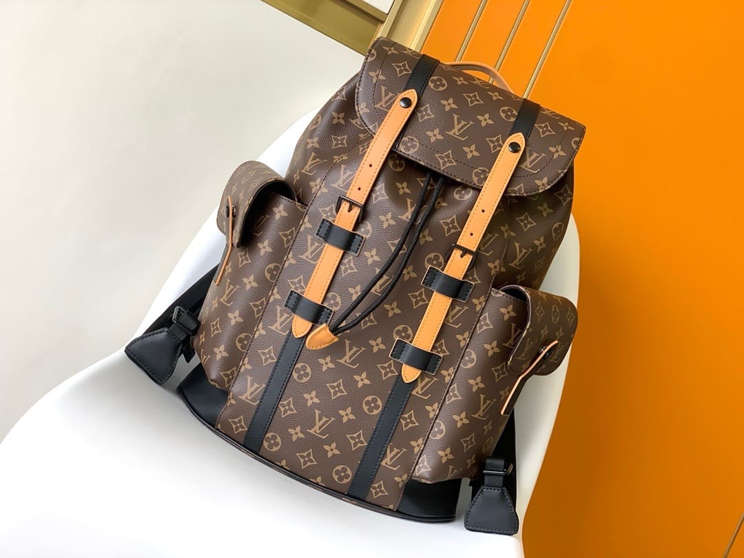 Louis Vuitton M46686 Christopher MM - SILKROAD