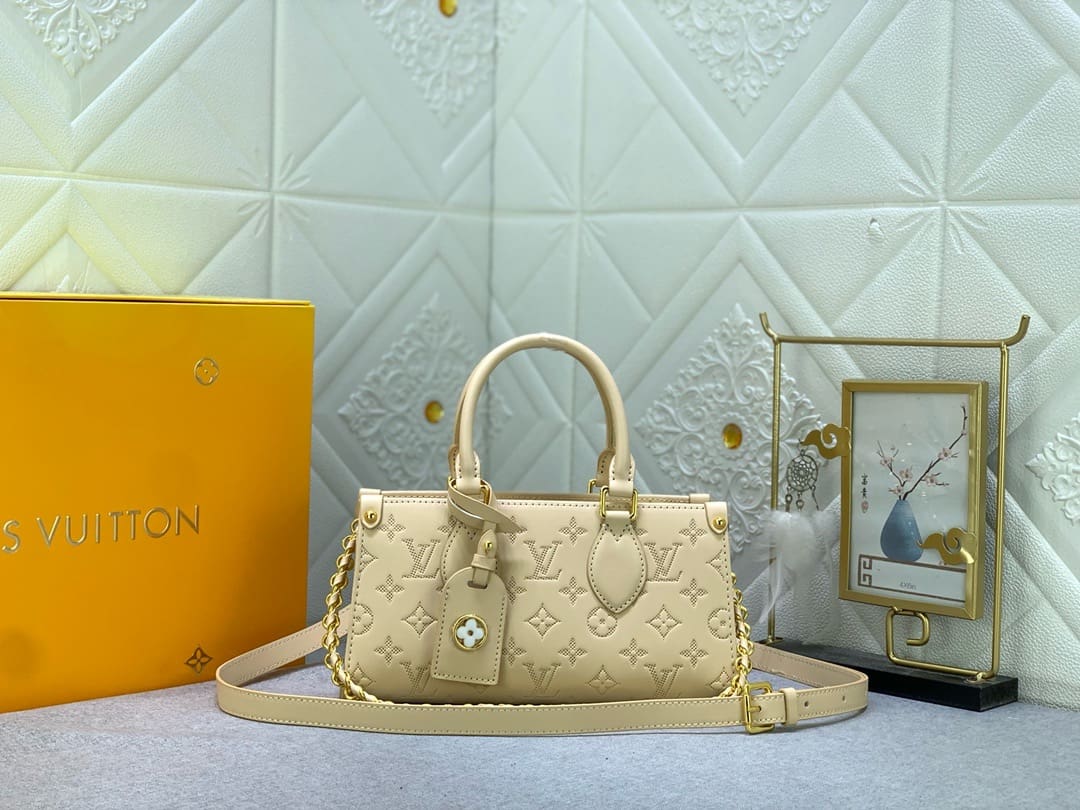 Louis Vuitton M11273 OnTheGo East West - SILKROAD