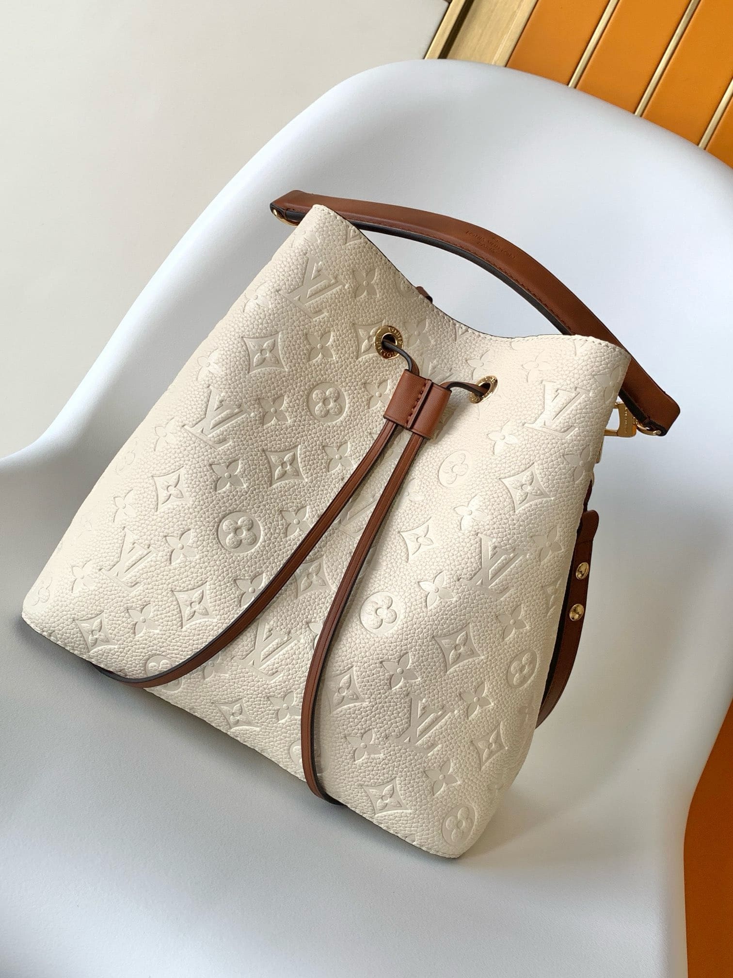Louis Vuitton M45307 Néonoé MM - SILKROAD