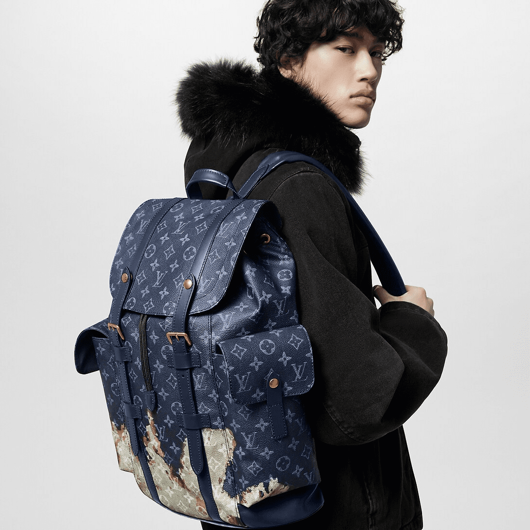 Louis Vuitton M46805 Christopher MM - SILKROAD