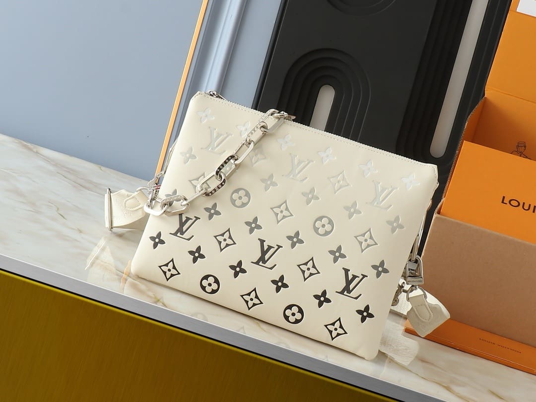 Louis Vuitton M11986 Coussin PM - SILKROAD