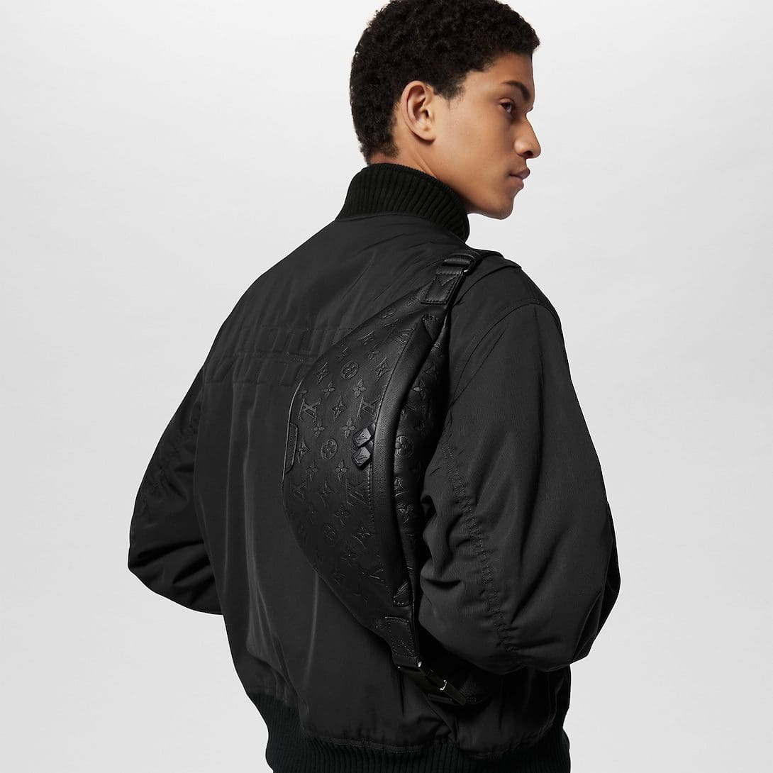 Louis Vuitton M46036 Discovery Bumbag PM - SILKROAD