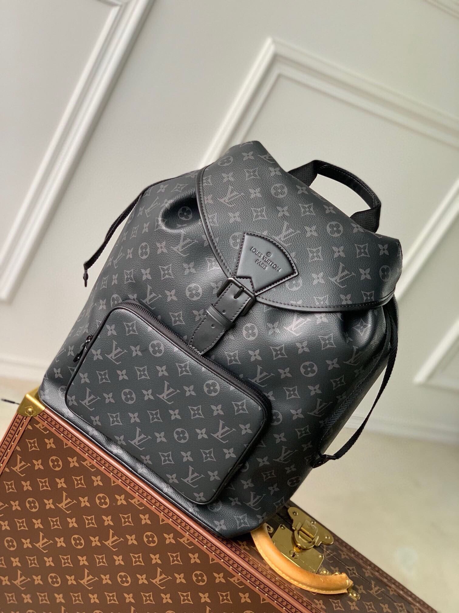 Louis Vuitton M46683 Montsouris Backpack - SILKROAD