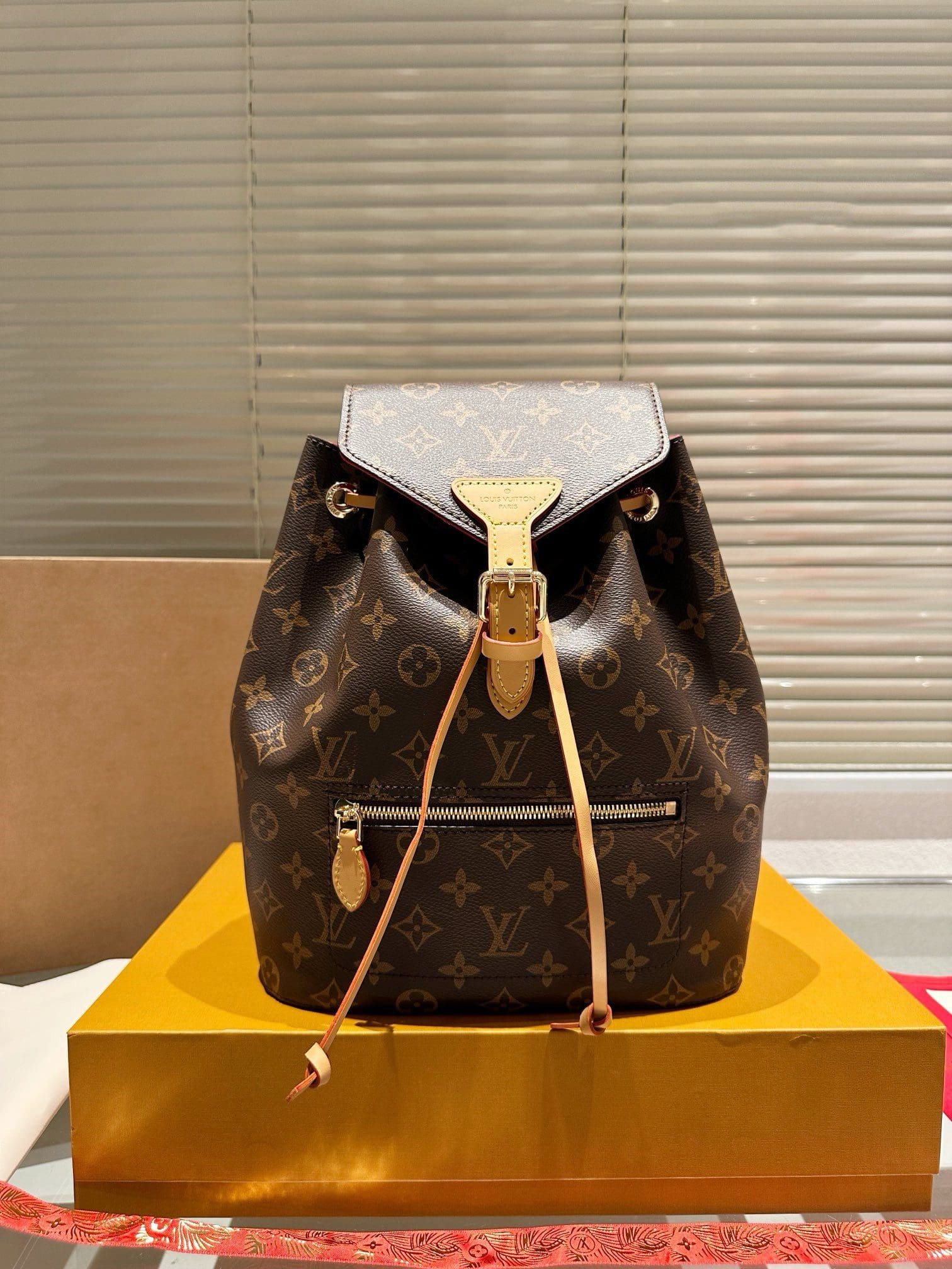 Louis Vuitton Montsouris M43431 - SILKROAD