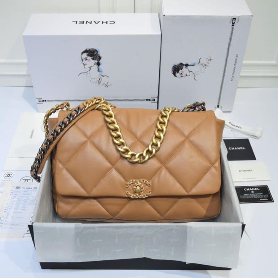 CHANEL 19 MAXI HANDBAG AS1162 - SILKROAD