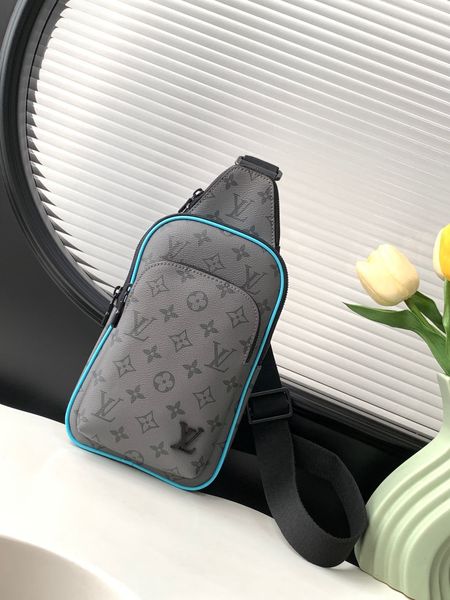 Louis Vuitton M11703 Avenue Slingbag PM - SILKROAD