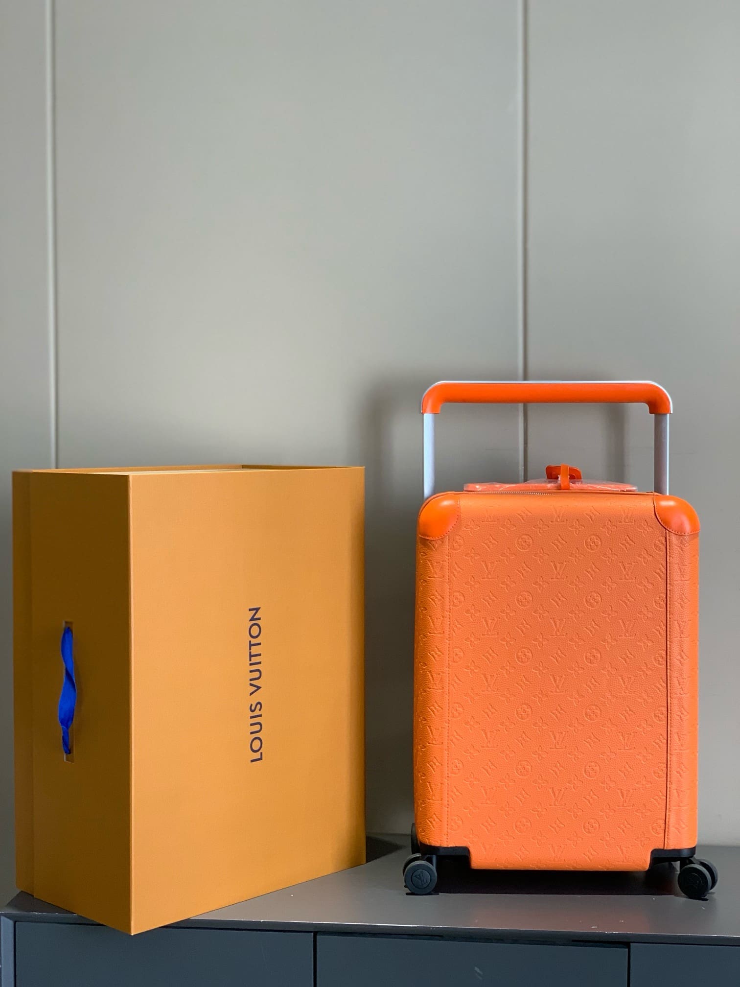 Louis Vuitton M23629 Horizon 55 - SILKROAD