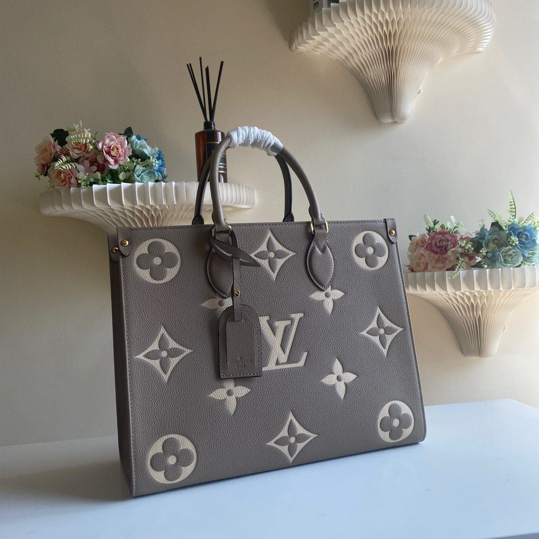 Louis Vuitton M45494 OnTheGo MM - SILKROAD