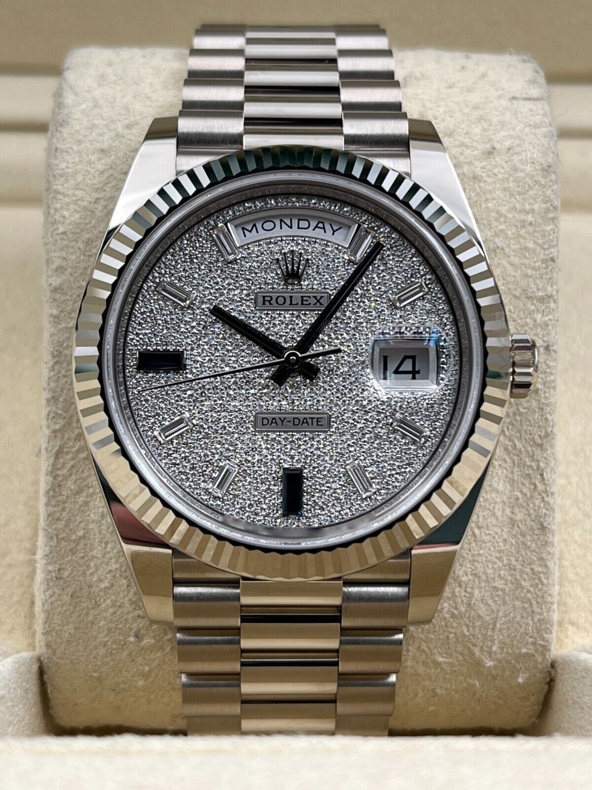 【Super Clone】RLX Day-Date 228236-0009 Diamonds & Sapphires Dial - SILKROAD