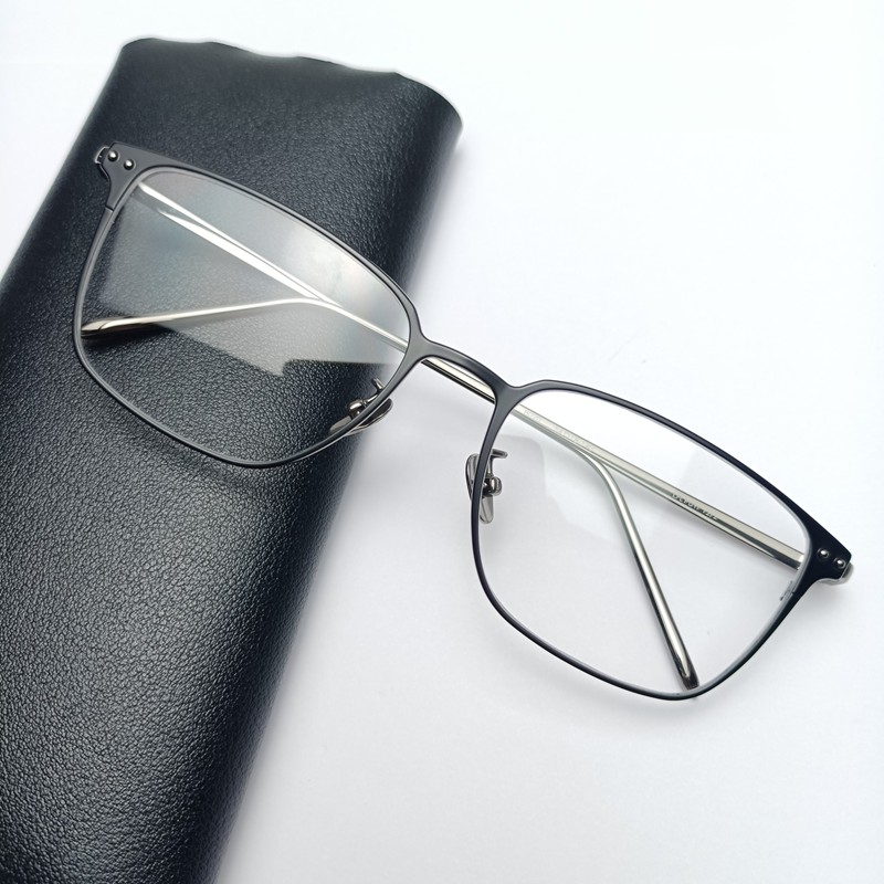 琳达法罗纯钛镜腿硬 镜片宽54 不含镜片10g 型号8020