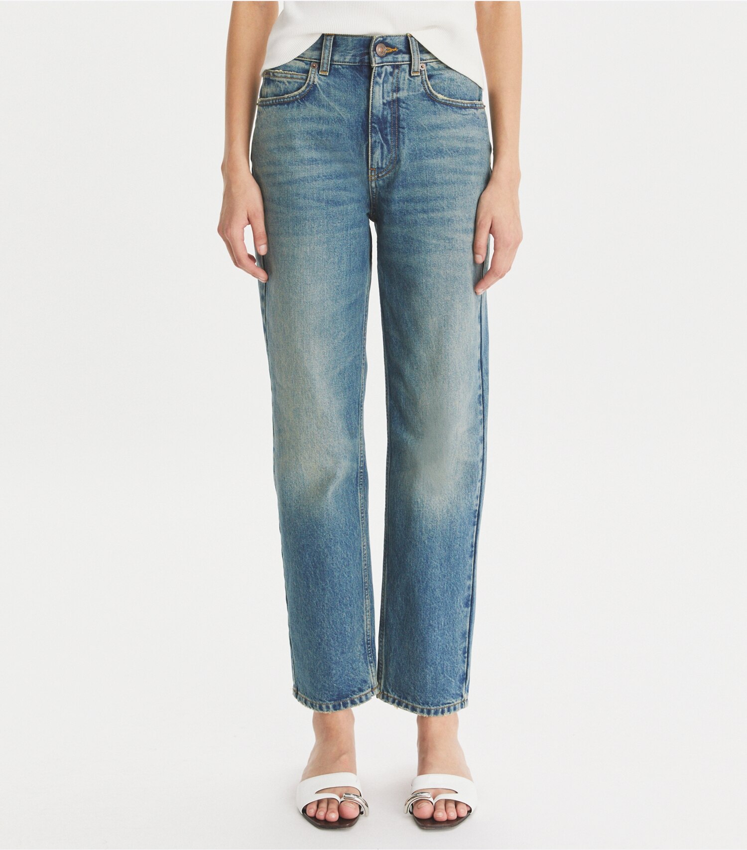 Straight Wide-Leg Jean