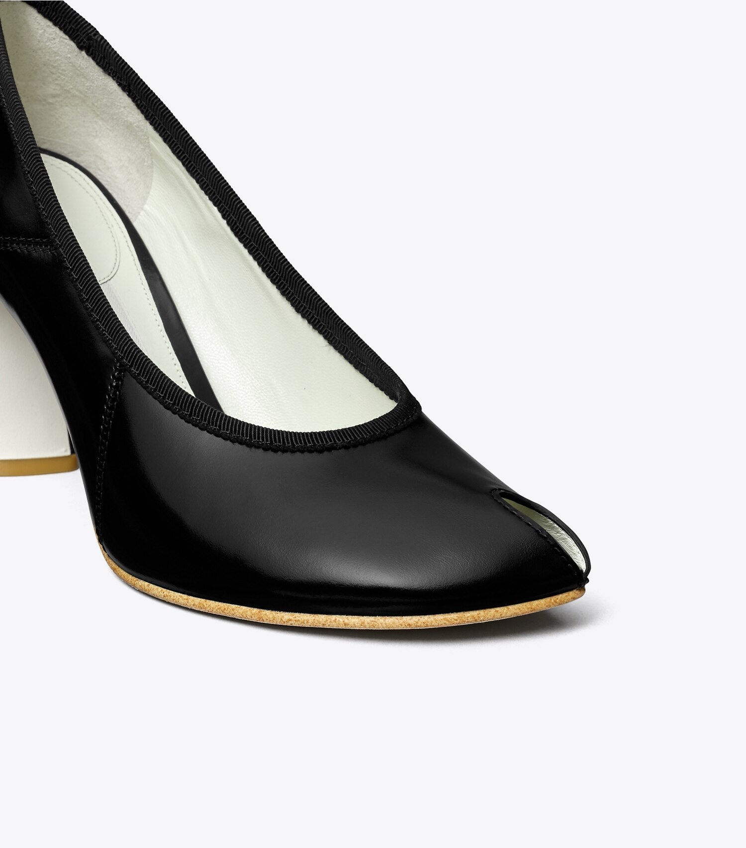 Peep-Toe Pump