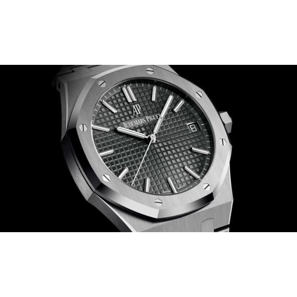 Audemars Piguet Royal Oak Selfwinding Ref. # 15500ST.OO.1220ST.02