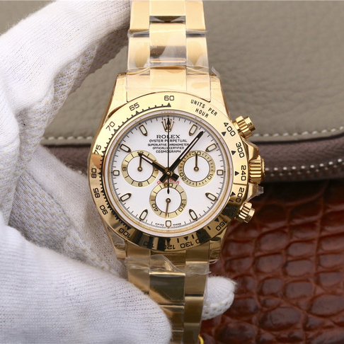 18K gold Daytona watch, 18K gold bezel. -m126508-0001 40mm