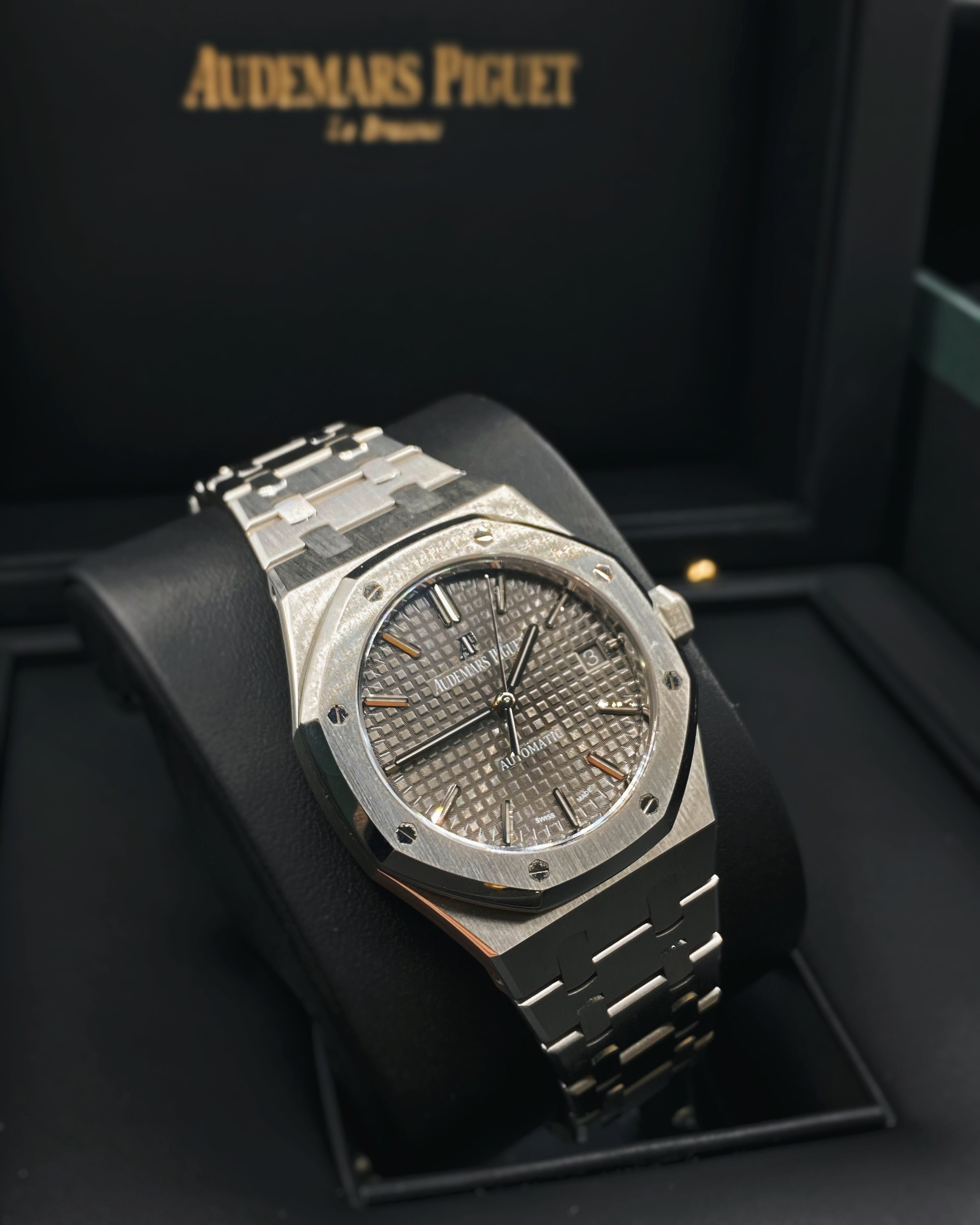 AUDEMARS PIGUET Royal Oak Selfwinding, Grey dial, 37mm, Stainless steel, 15450ST.OO.1256ST.02