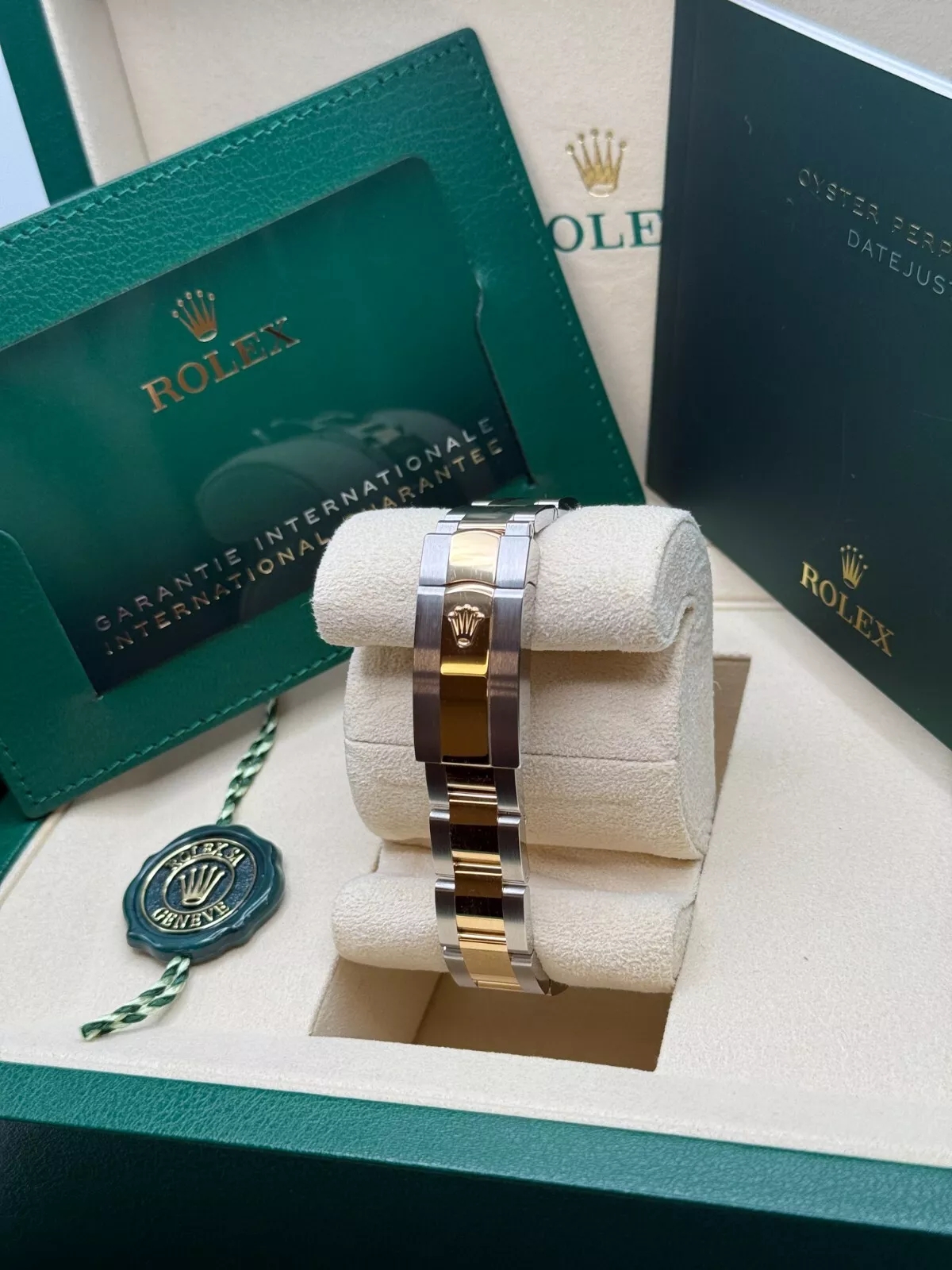 RLX Datejust m278273-0027/0028 31mm White Mother-of-Pearl Dial Stainless Steel and Yellow Gold Oyster Watch