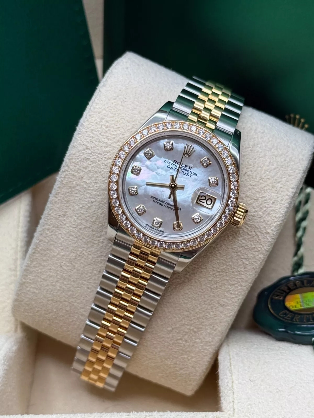 RLX Lady-Datejust 28mm 279383RBR Mother-of-Pearl Dial Yellow Rolesor Oyster Bracelet