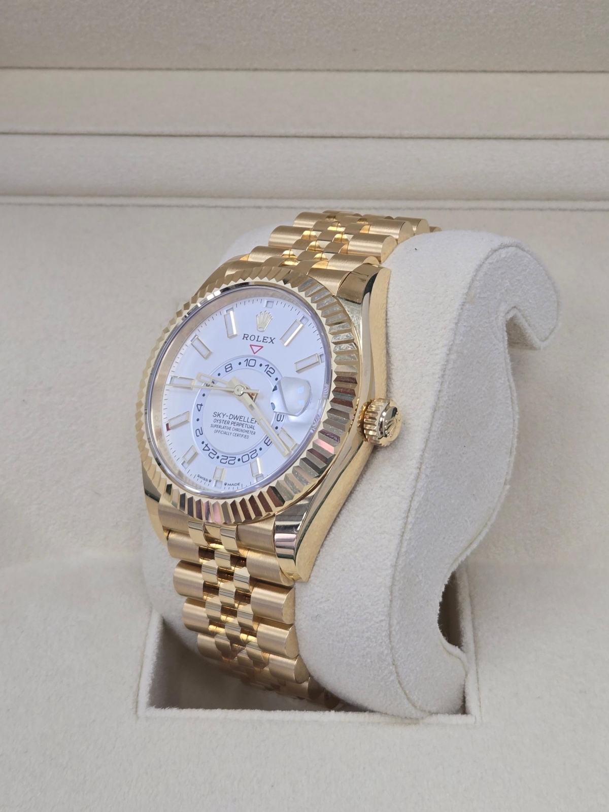 RLX  Sky-Dweller 42mm 336938-0003/0006 Yellow Gold White Dial Jubilee