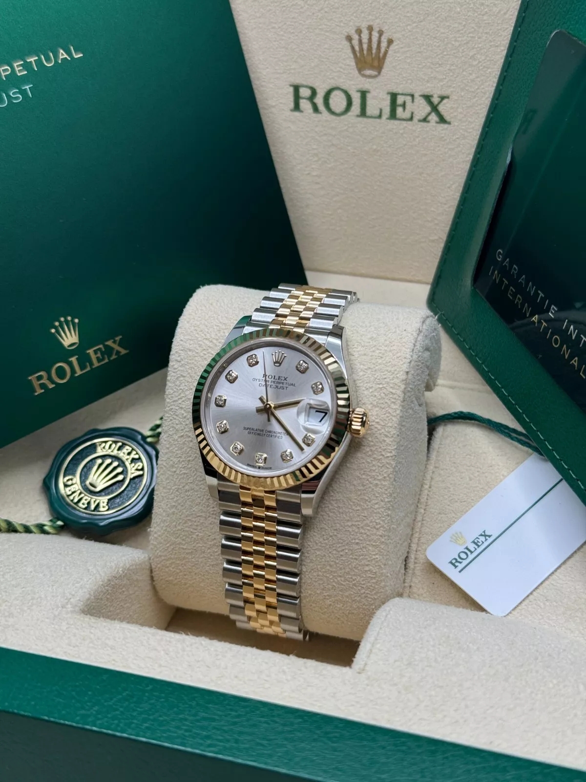 RLX Datejust m278273-0019/0020 31mm Silver Dial Stainless Steel and Yellow Gold Oyster Watch