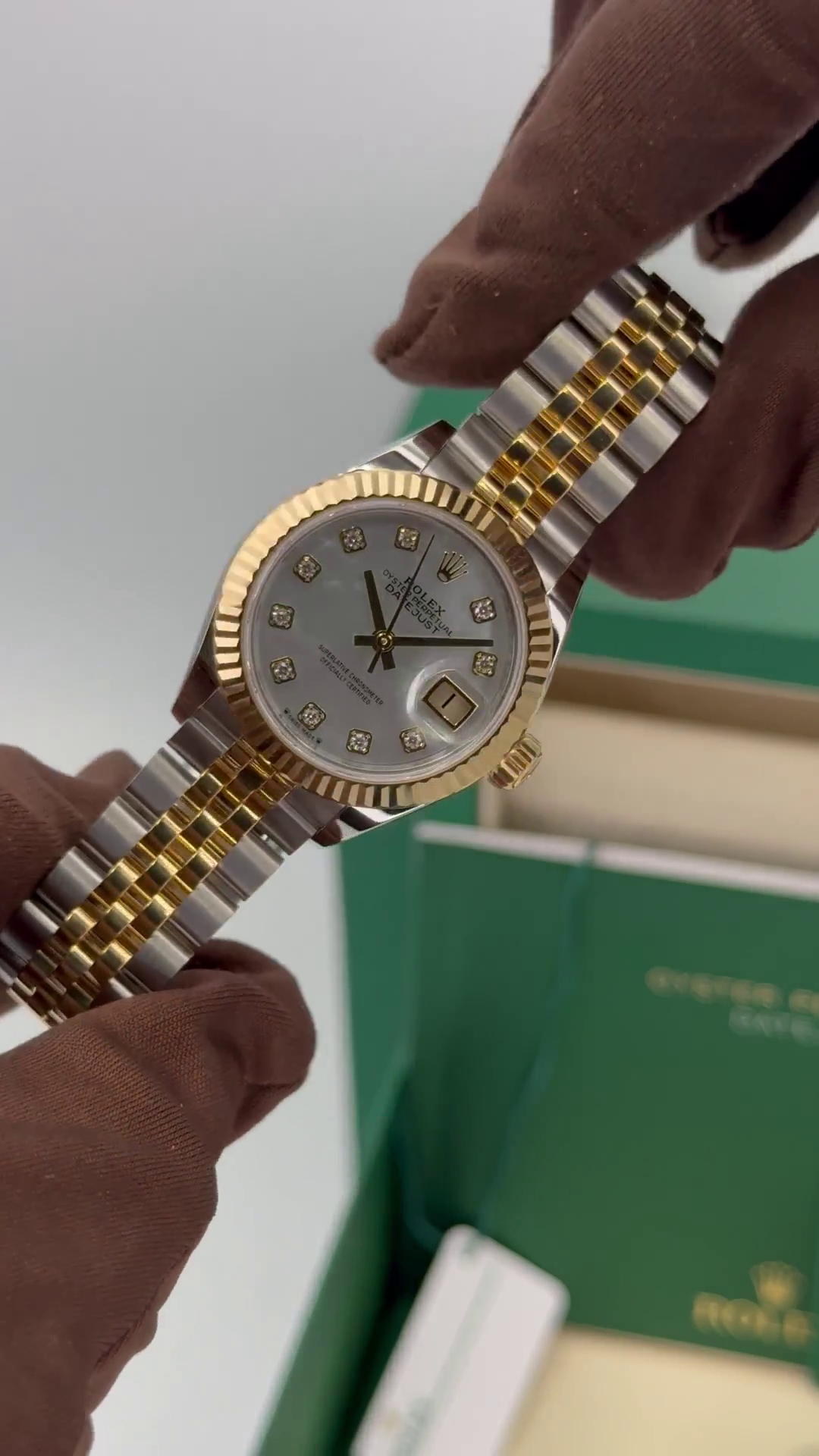 RLX Lady-Datejust 28mm 279173 Mother of Pearl Diamond Dial Oyster Bracelet