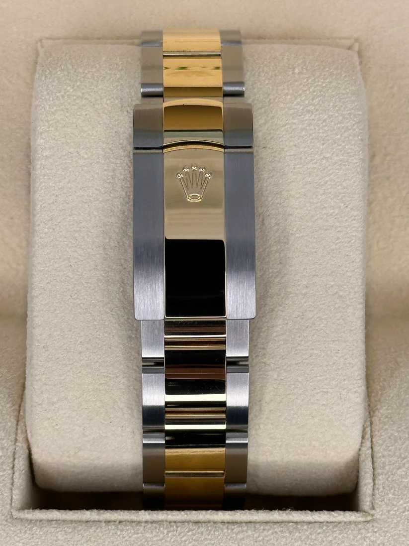 RLX  Datejust 36mm 126203 White Dial Domed Bezel Jubilee Bracelet