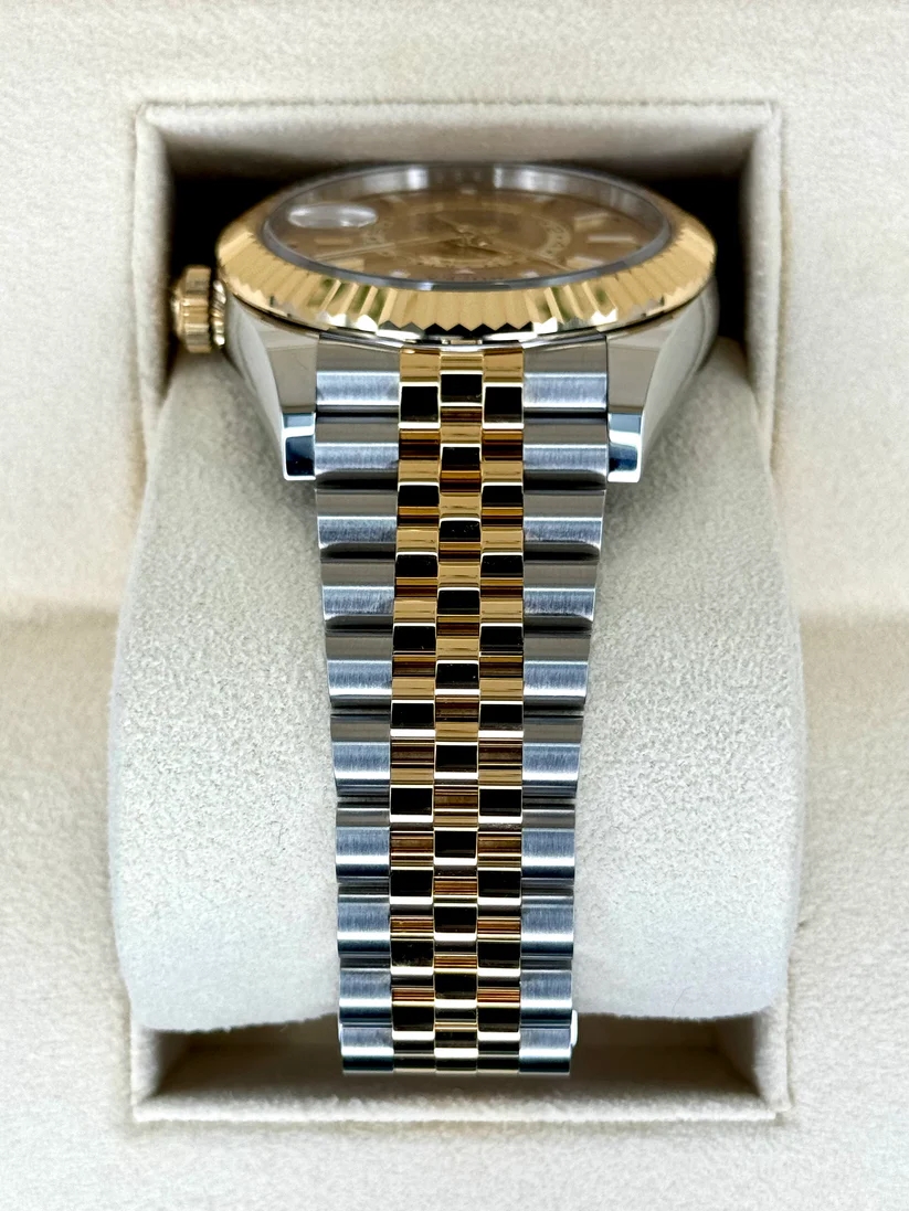 RLX  Sky-Dweller 42mm 336933-0001/0002 Two-Tone Yellow Gold Champagne Dial Oyster