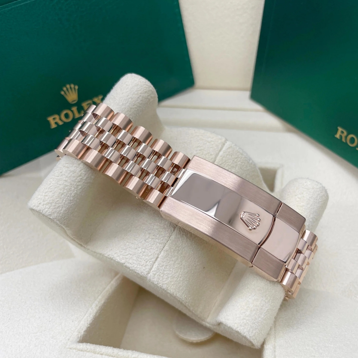 RLX  Sky-Dweller 42mm 336935-0003/0007 Rose Gold White Dial Oyster