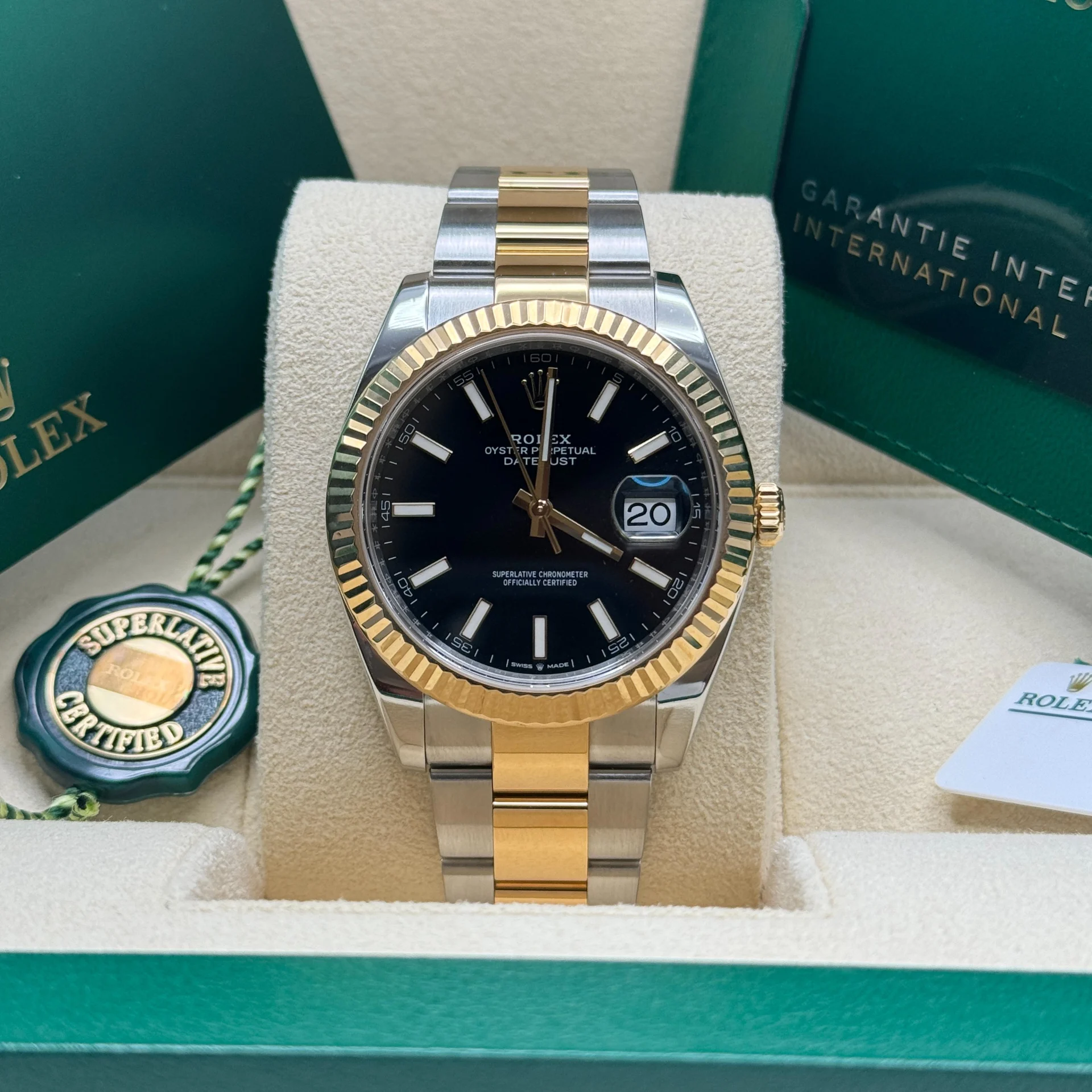 RLX  Datejust 41mm Two-Tone Yellow Gold Fluted Bezel Black Index Dial Jubilee - 126333