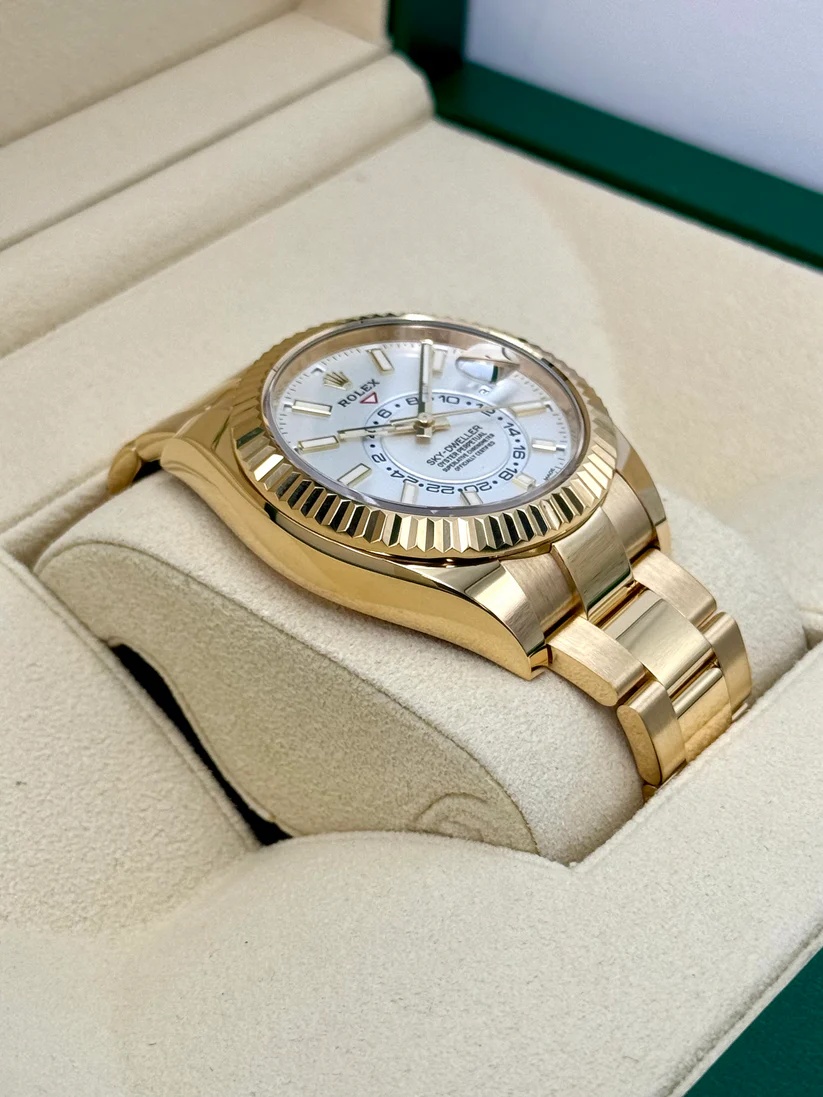 RLX  Sky-Dweller 42mm 336938-0003/0006 Yellow Gold White Dial Jubilee