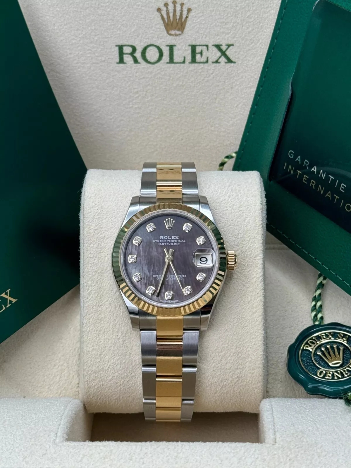 RLX Datejust m278273-0023/0024 31mm Black Mother-of-Pearl Dial Stainless Steel and Yellow Gold Oyster Watch