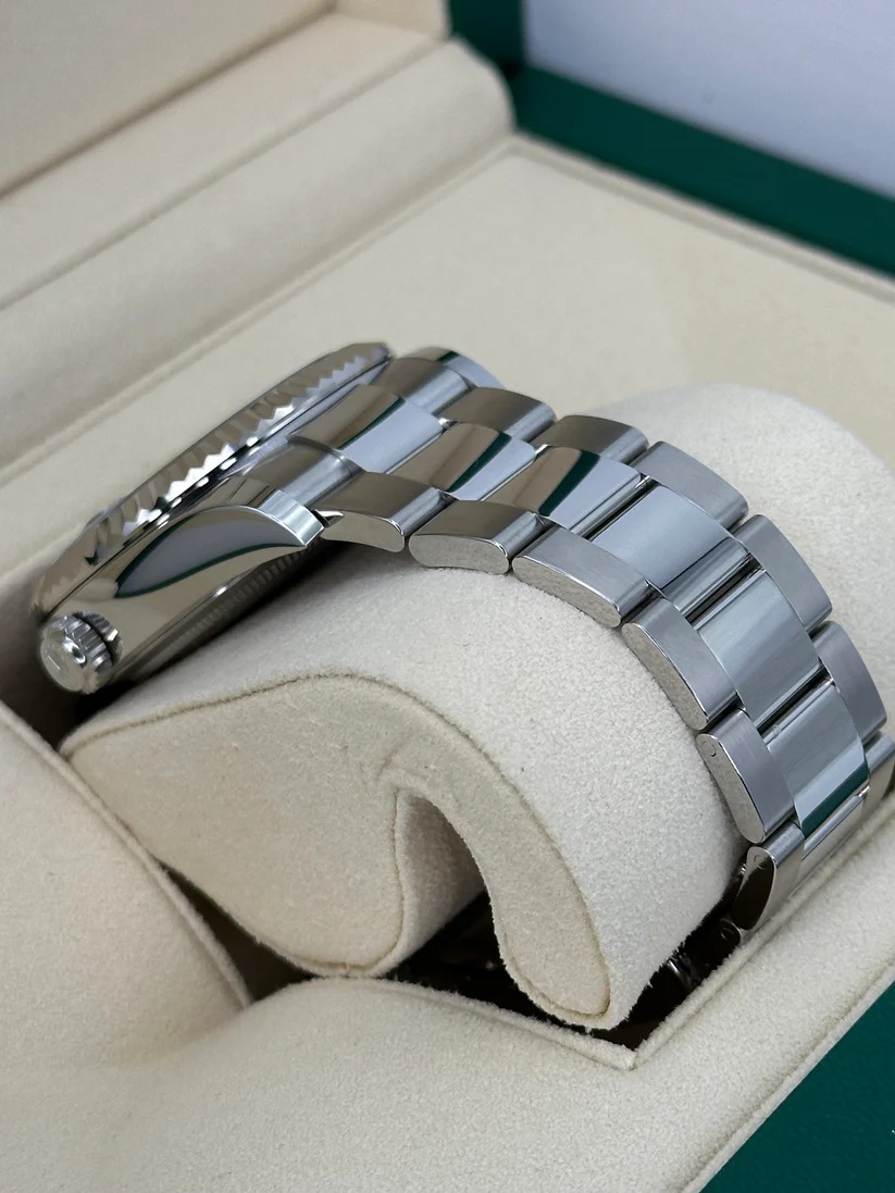 RLX  Sky-Dweller 42mm 336934-0007/0008 Stainless Steel Black Dial Oyster