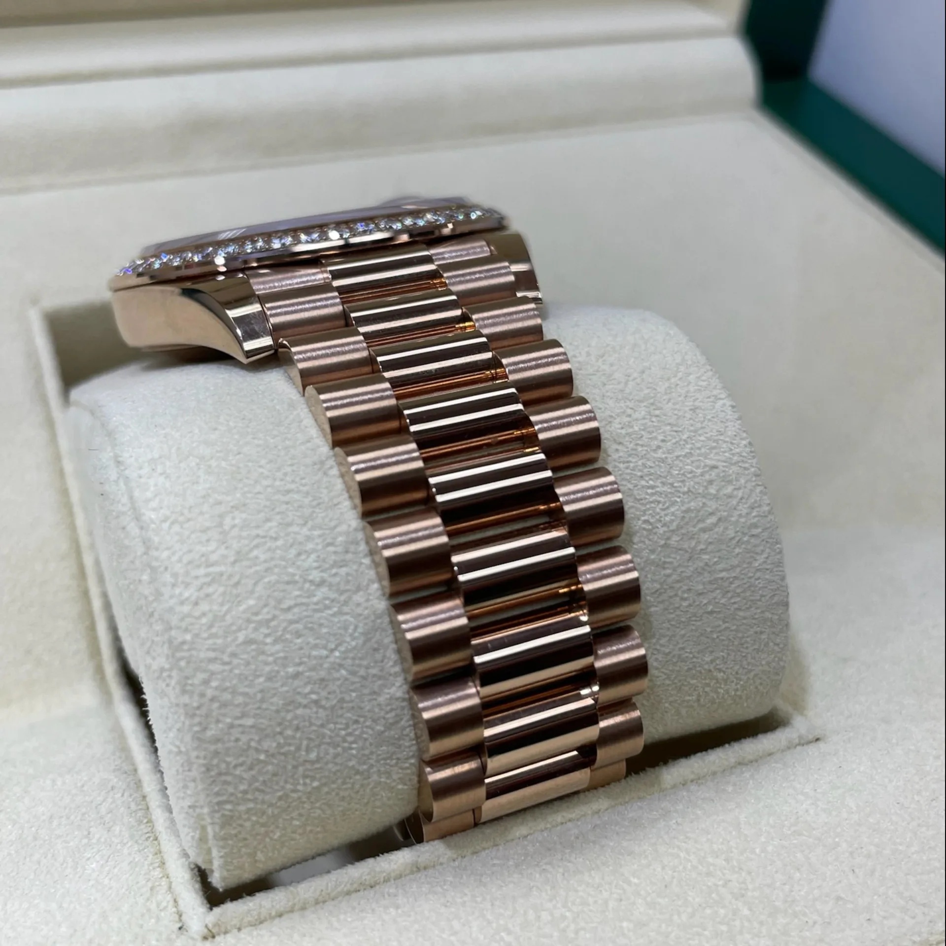 RLX  Day-Date 40mm Diamonds Paved Dial 228345rbr-0002