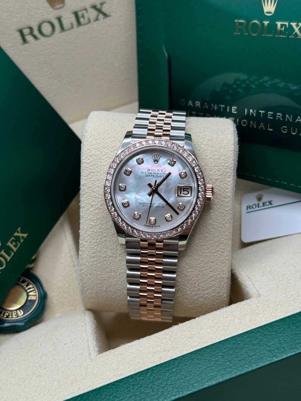 RLX Datejust m278381-0025/0026 Mother-of-Pearl Diamond 31mm Dial Diamond-Set Bezel and Oyster Bracelet Watch