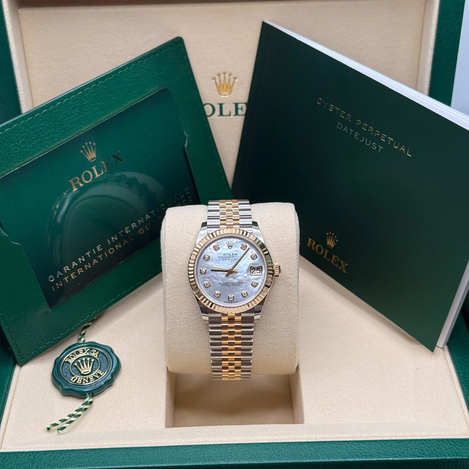 RLX Datejust m278273-0027/0028 31mm White Mother-of-Pearl Dial Stainless Steel and Yellow Gold Oyster Watch