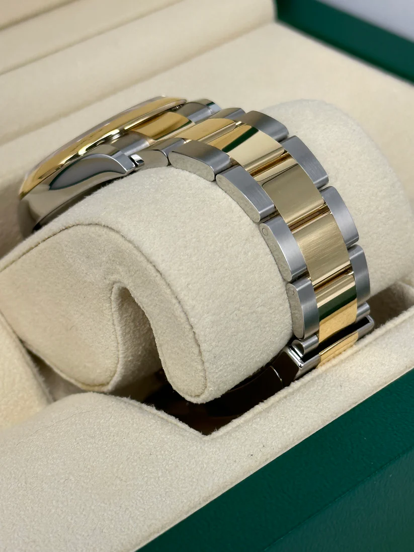 RLX  Datejust 36mm 126203 White Dial Domed Bezel Jubilee Bracelet