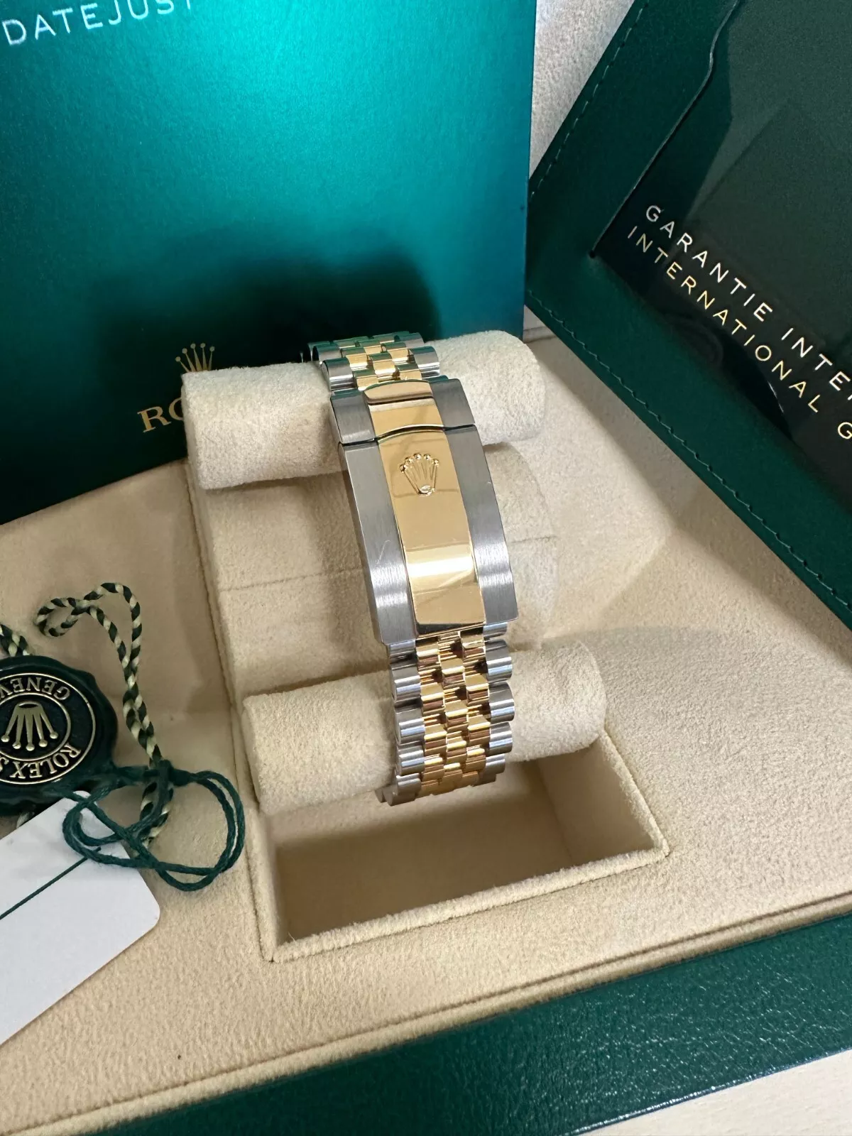 RLX  Datejust 36mm 126233 Champagne Palm Motif Diamond Dial and Jubilee Bracelet Watch