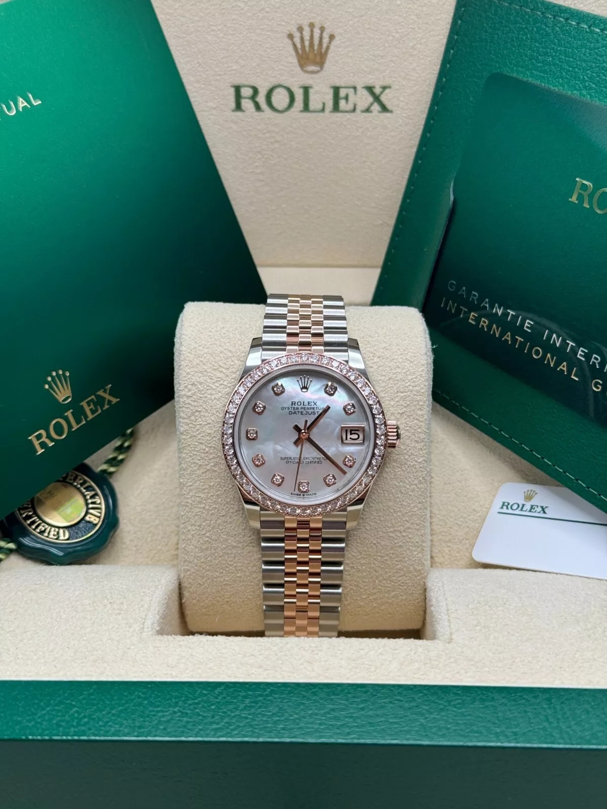 RLX Datejust m278381-0025/0026 Mother-of-Pearl Diamond 31mm Dial Diamond-Set Bezel and Oyster Bracelet Watch