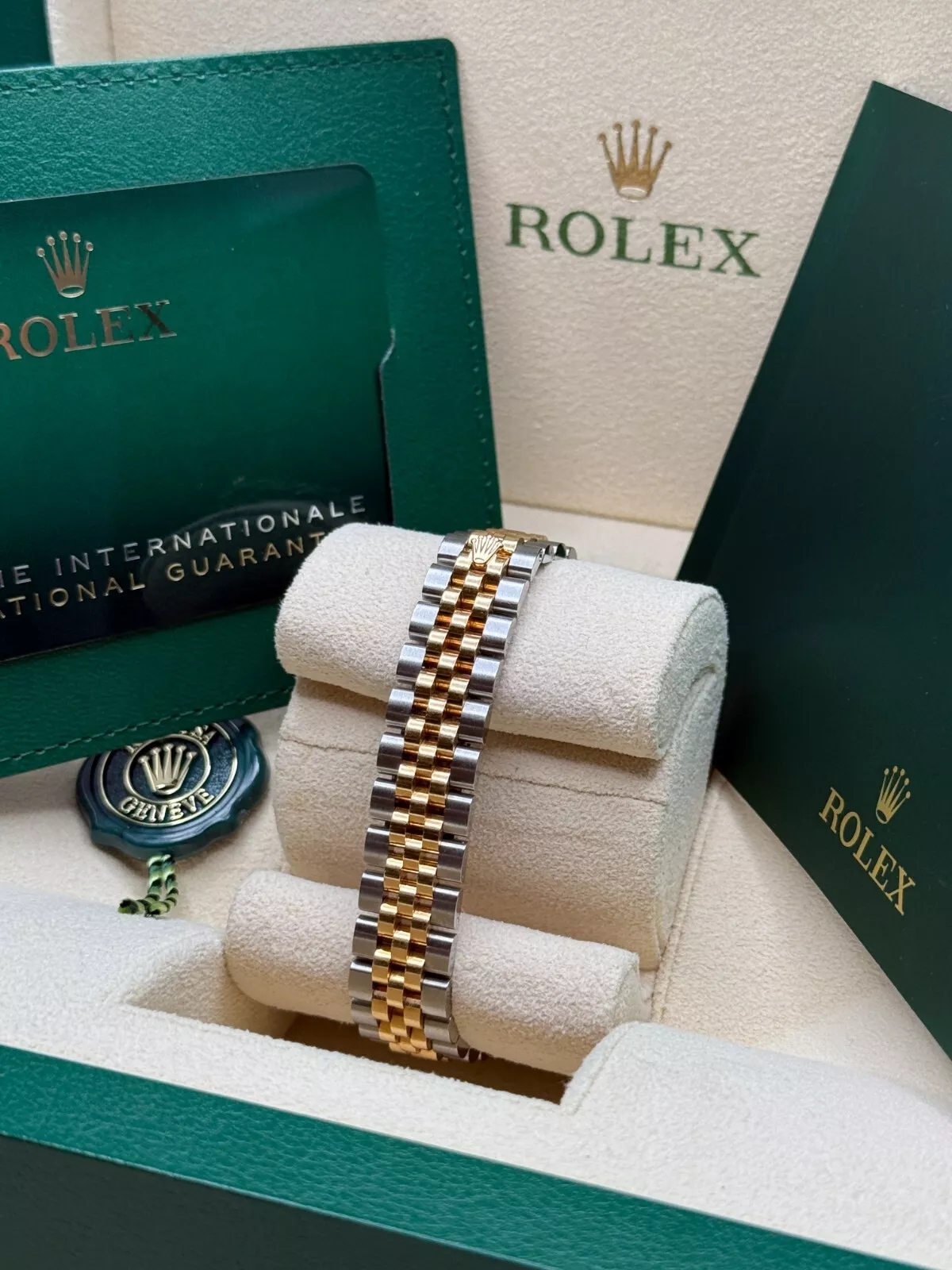 RLX Lady-Datejust 28mm 279173 Champagne Diamond Dial Oyster Bracelet