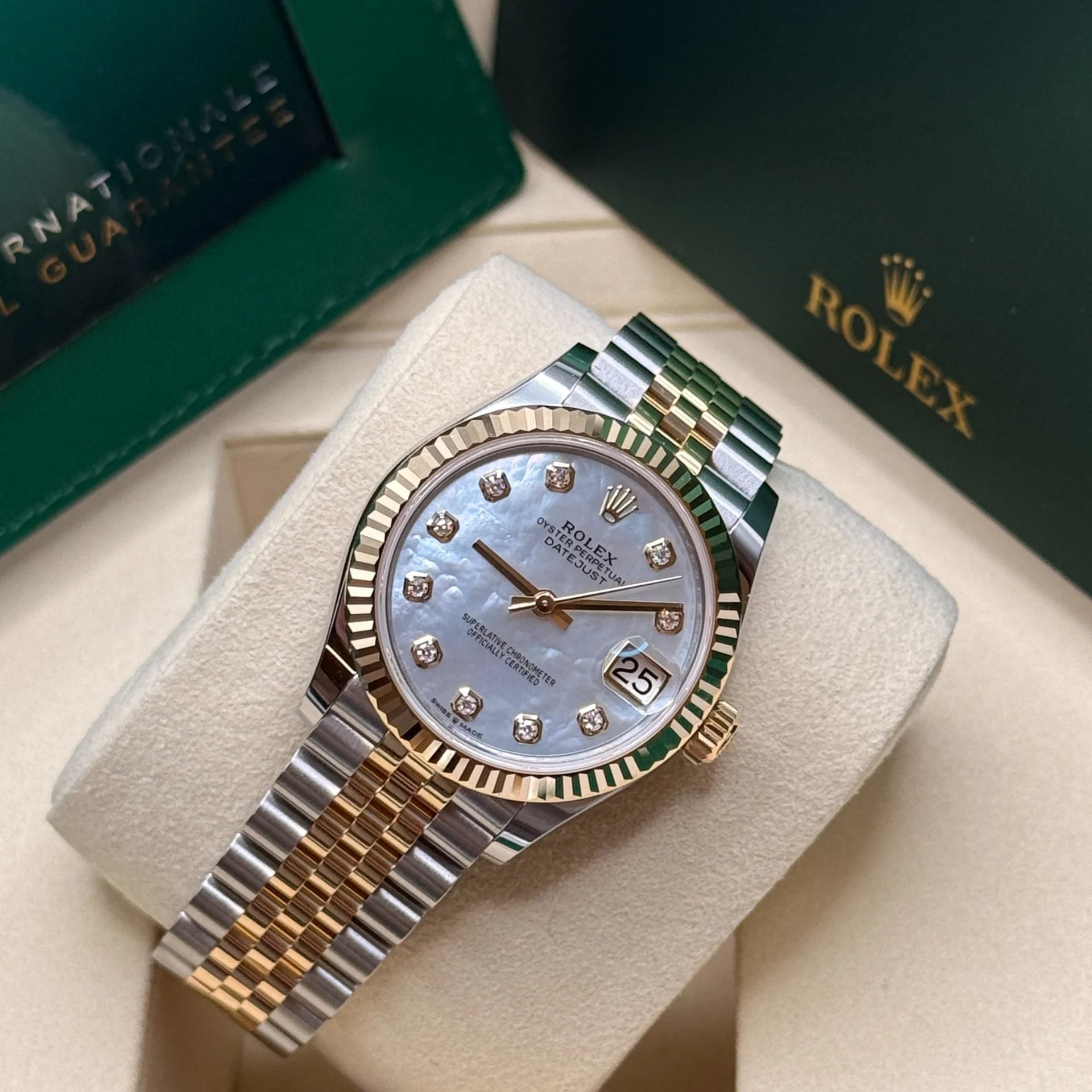 RLX Datejust m278273-0027/0028 31mm White Mother-of-Pearl Dial Stainless Steel and Yellow Gold Oyster Watch